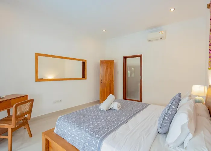Hotel The Lavana Gito Berawa